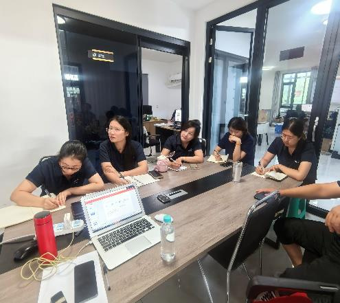 Meidoor Factory Holds Internal Meeting (3)
